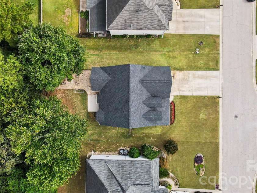 647 Winding Branch Road, Rock Hill, SC 29732.  MLS# CAR4430600, YatesRealty ID 55440. 