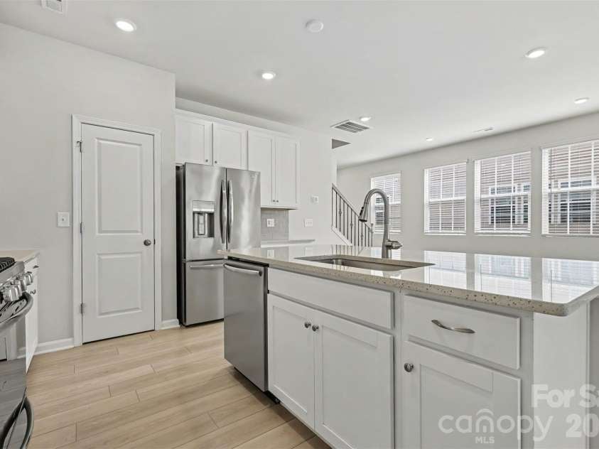 933 Cobbled Way, Fort Mill, SC 29715.  MLS# CAR4417901, YatesRealty ID 55444. 
