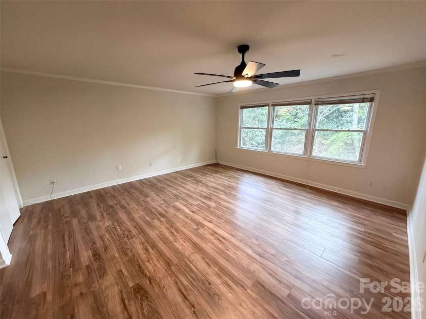 7022 Quail Hill Road, Charlotte, NC 28210.  MLS# CAR4432678, YatesRealty ID 55445. 