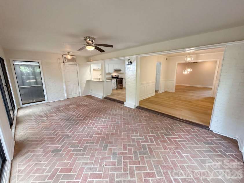 7022 Quail Hill Road, Charlotte, NC 28210.  MLS# CAR4432678, YatesRealty ID 55445. 