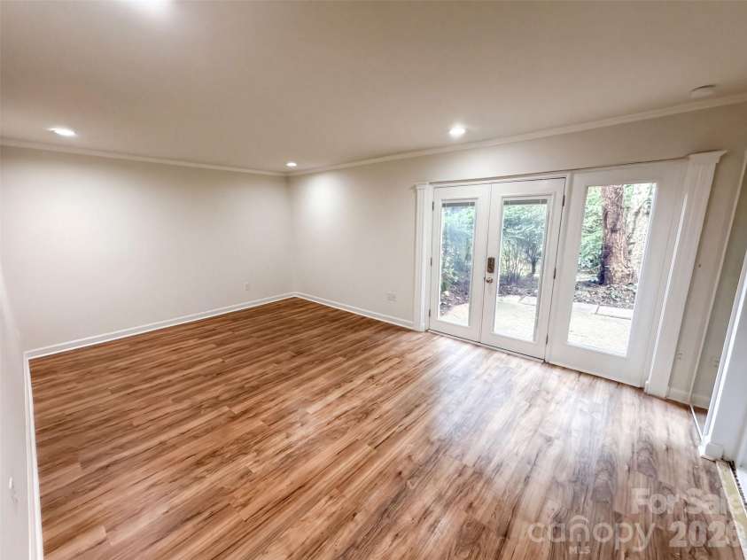 7022 Quail Hill Road, Charlotte, NC 28210.  MLS# CAR4432678, YatesRealty ID 55445. 