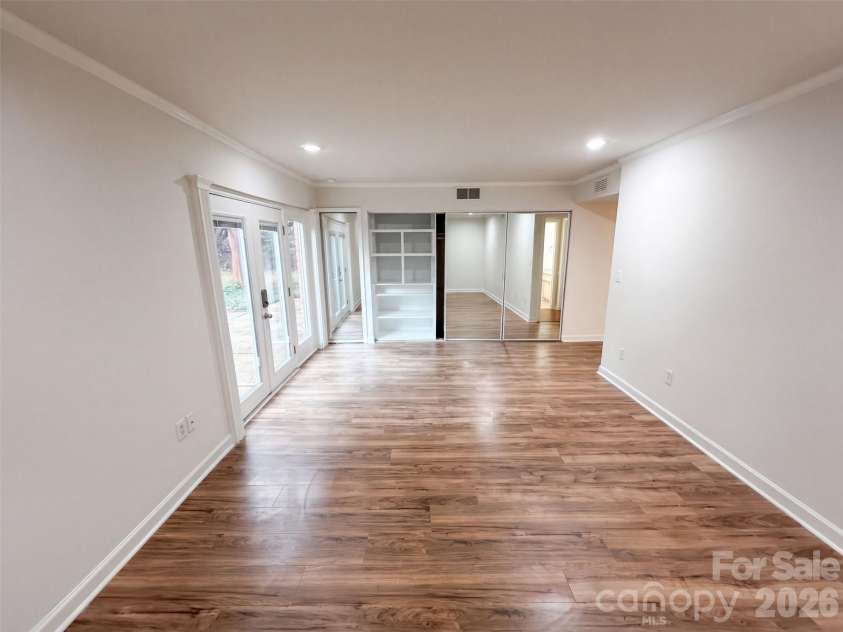 7022 Quail Hill Road, Charlotte, NC 28210.  MLS# CAR4432678, YatesRealty ID 55445. 