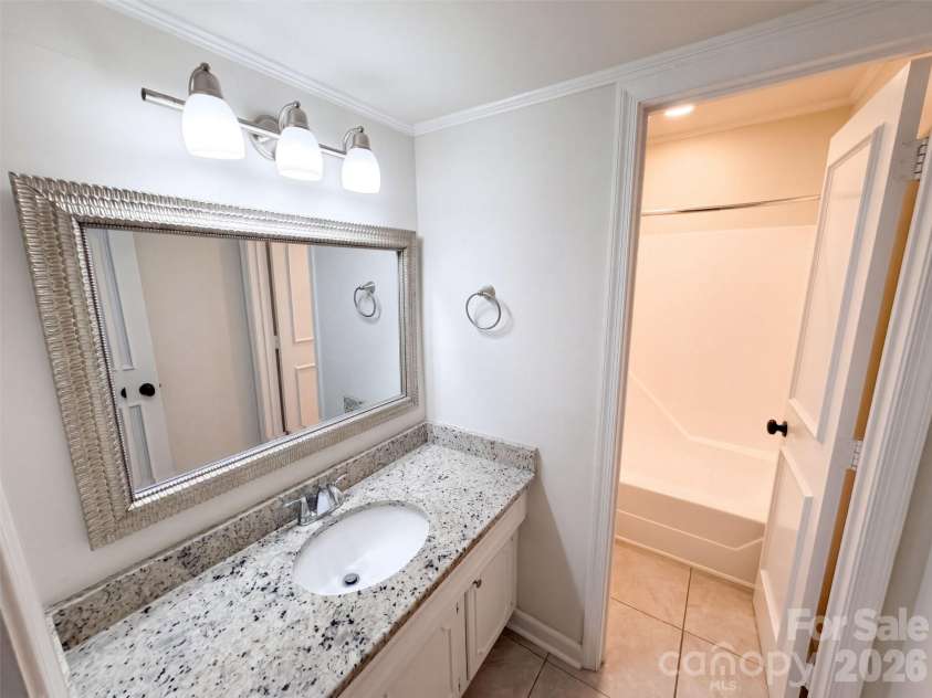 7022 Quail Hill Road, Charlotte, NC 28210.  MLS# CAR4432678, YatesRealty ID 55445. 