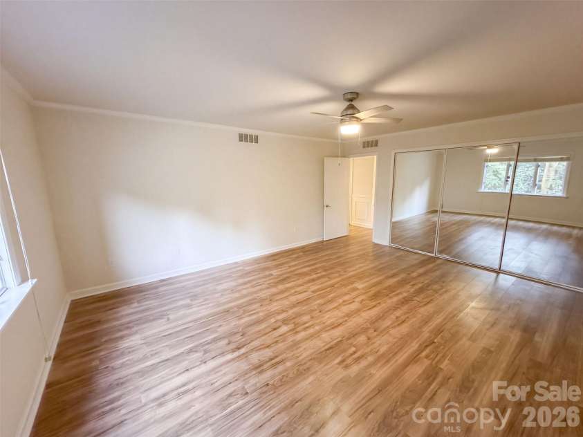 7022 Quail Hill Road, Charlotte, NC 28210.  MLS# CAR4432678, YatesRealty ID 55445. 