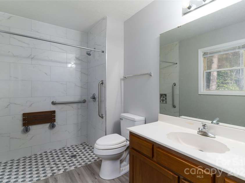 4175 Barnell Lane, Maiden, NC 28650.  MLS# CAR4222350, YatesRealty ID 5545. 