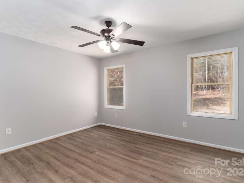 4175 Barnell Lane, Maiden, NC 28650.  MLS# CAR4222350, YatesRealty ID 5545. 