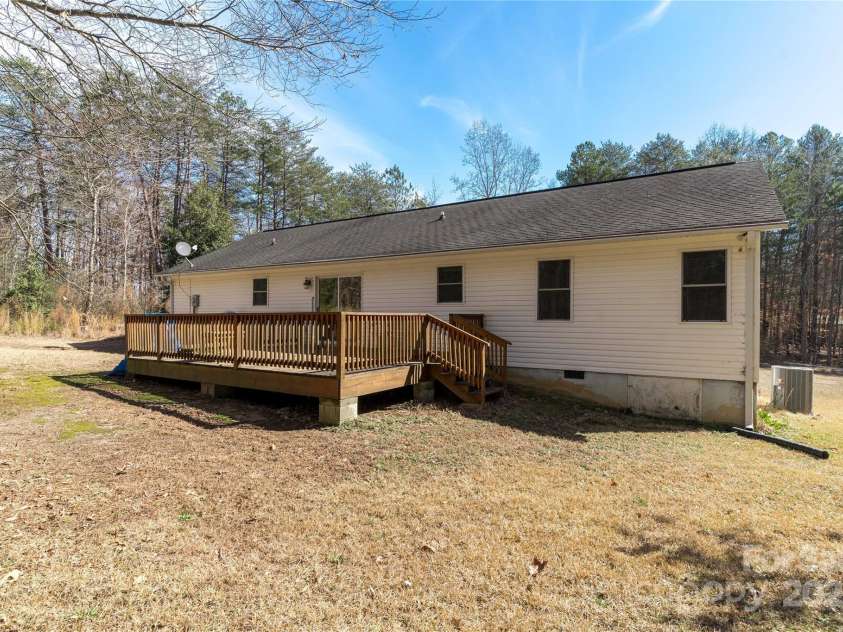 4175 Barnell Lane, Maiden, NC 28650.  MLS# CAR4222350, YatesRealty ID 5545. 