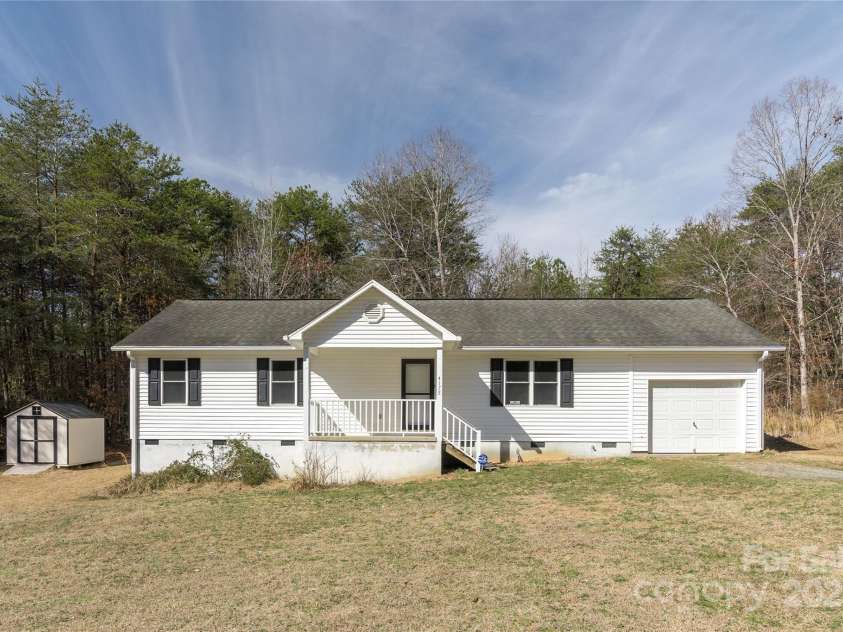 4175 Barnell Lane, Maiden, NC 28650.  MLS# CAR4222350, YatesRealty ID 5545. 