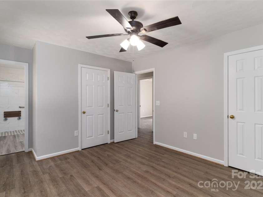 4175 Barnell Lane, Maiden, NC 28650.  MLS# CAR4222350, YatesRealty ID 5545. Primary bedroom