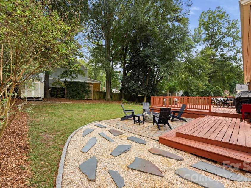 3745 Severn Avenue, Charlotte, NC 28210.  MLS# CAR4431290, YatesRealty ID 55453. Rear Yard