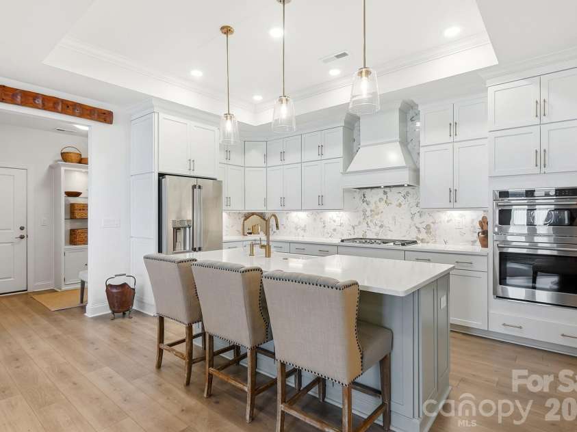 112 Alenda Lux Circle, Mooresville, NC 28115.  MLS# CAR4431945, YatesRealty ID 55454. 