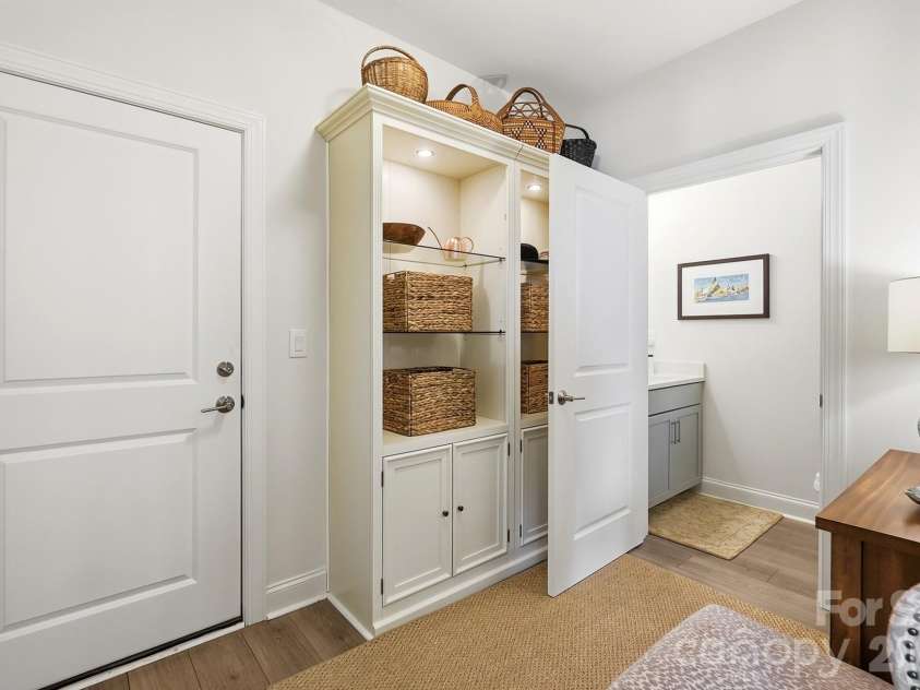 112 Alenda Lux Circle, Mooresville, NC 28115.  MLS# CAR4431945, YatesRealty ID 55454. 