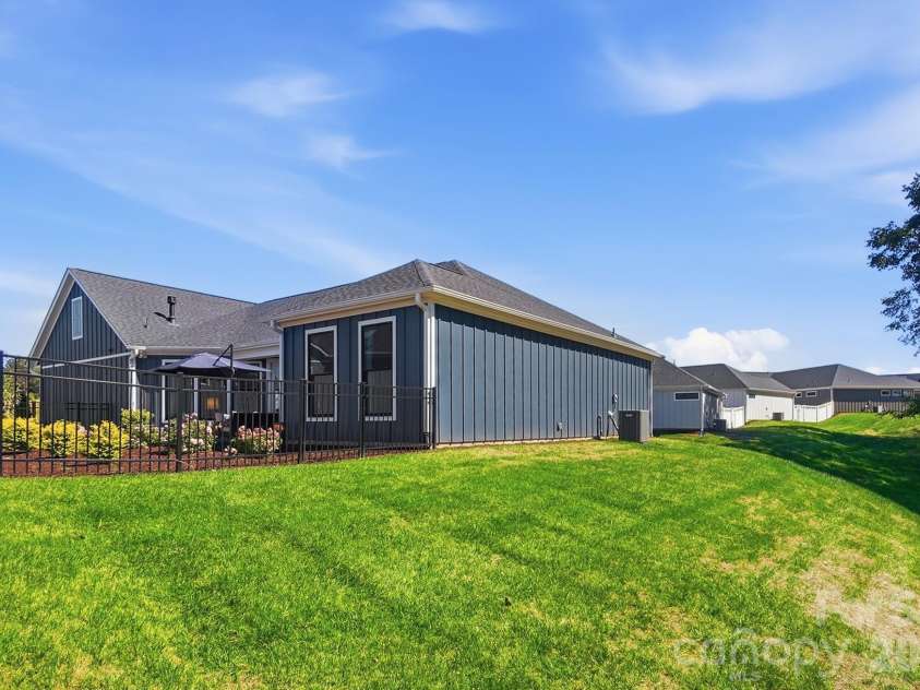 112 Alenda Lux Circle, Mooresville, NC 28115.  MLS# CAR4431945, YatesRealty ID 55454. 