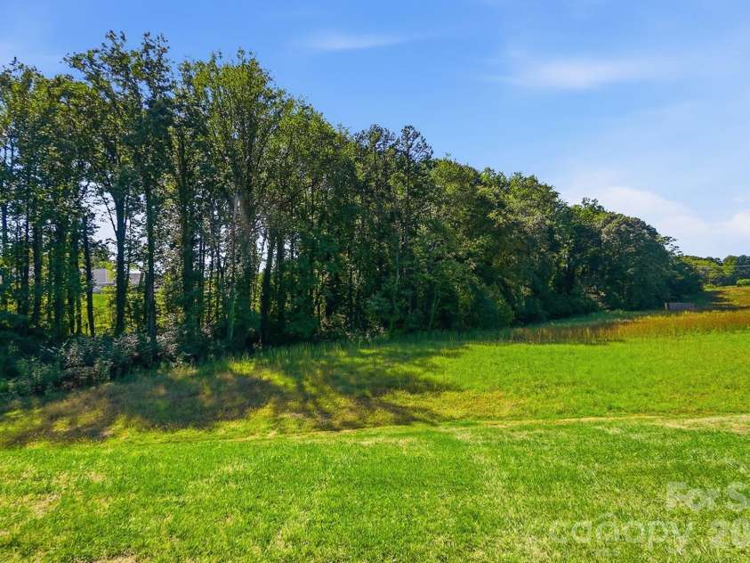 112 Alenda Lux Circle, Mooresville, NC 28115.  MLS# CAR4431945, YatesRealty ID 55454. 