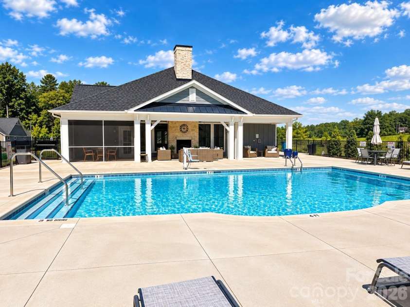 112 Alenda Lux Circle, Mooresville, NC 28115.  MLS# CAR4431945, YatesRealty ID 55454. 