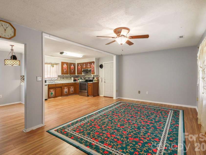 938 Lyndsey Brooke Court, Lincolnton, NC 28092.  MLS# CAR4429655, YatesRealty ID 55458. 