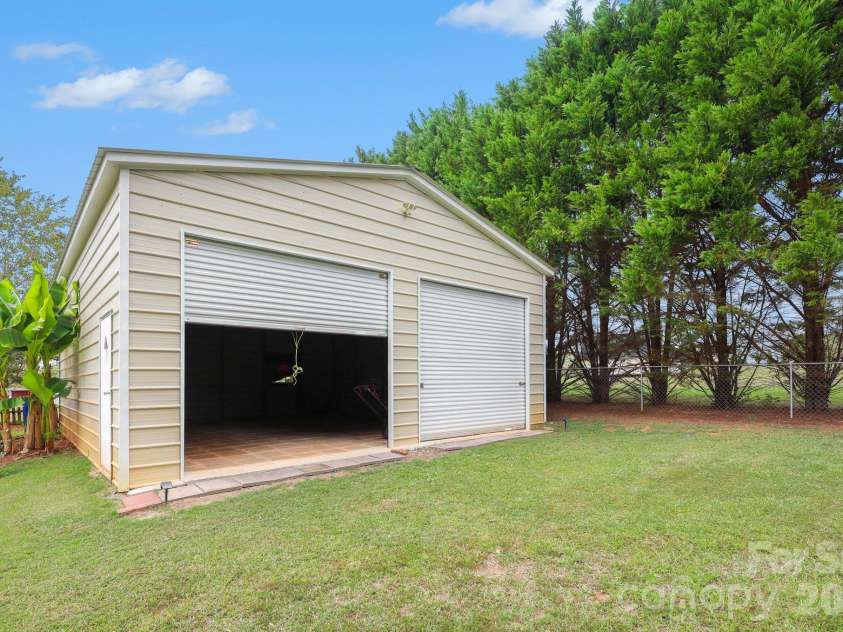 938 Lyndsey Brooke Court, Lincolnton, NC 28092.  MLS# CAR4429655, YatesRealty ID 55458. 