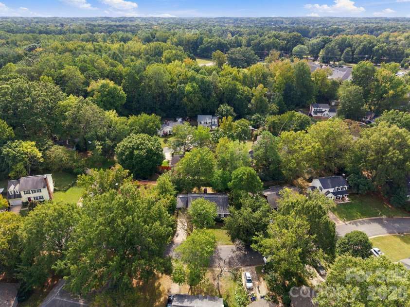 7136 Spring Morning Lane, Charlotte, NC 28227.  MLS# CAR4431996, YatesRealty ID 55459. 