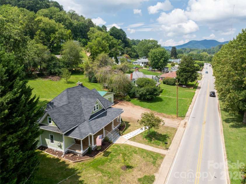 172 Reed Street, Canton, NC 28716.  MLS# CAR4296110, YatesRealty ID 5546. 