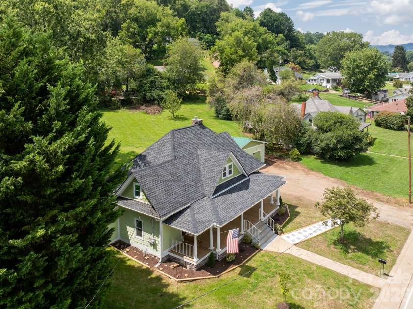 172 Reed Street, Canton, NC 28716.  MLS# CAR4296110, YatesRealty ID 5546. 