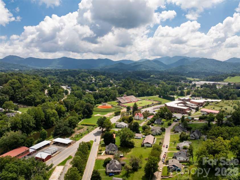 172 Reed Street, Canton, NC 28716.  MLS# CAR4296110, YatesRealty ID 5546. 