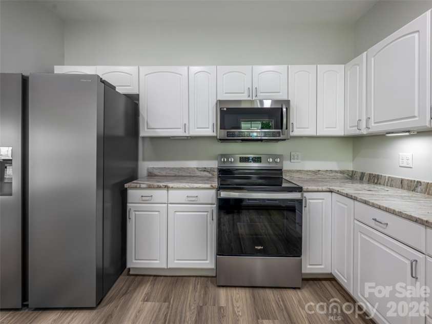 172 Reed Street, Canton, NC 28716.  MLS# CAR4296110, YatesRealty ID 5546. Undercounter lighting