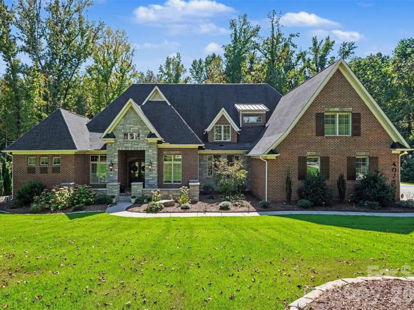 4071 Poplar Ridge Drive, Fort Mill, SC 29715.  MLS# CAR4430691, YatesRealty ID 55460. 