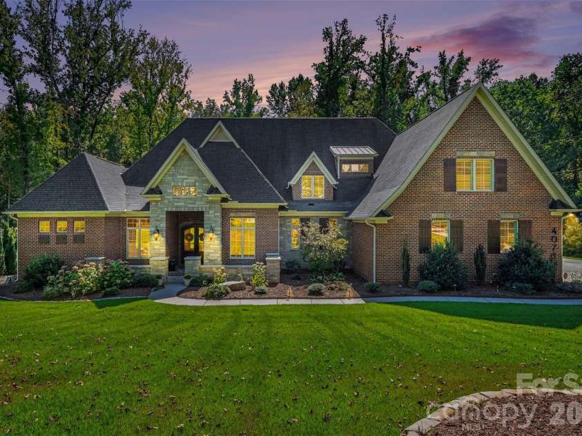4071 Poplar Ridge Drive, Fort Mill, SC 29715.  MLS# CAR4430691, YatesRealty ID 55460. 