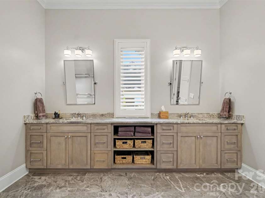 4071 Poplar Ridge Drive, Fort Mill, SC 29715.  MLS# CAR4430691, YatesRealty ID 55460. 
