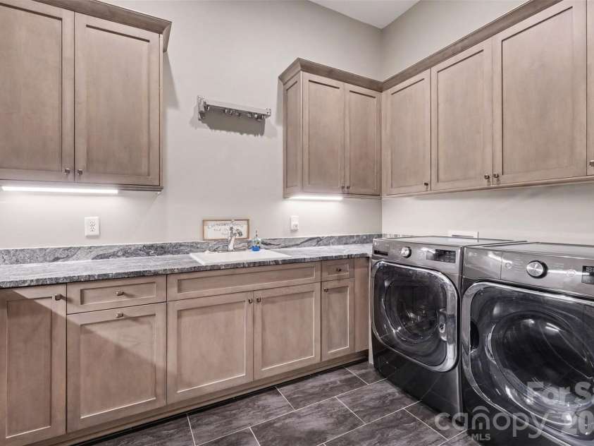 4071 Poplar Ridge Drive, Fort Mill, SC 29715.  MLS# CAR4430691, YatesRealty ID 55460. 