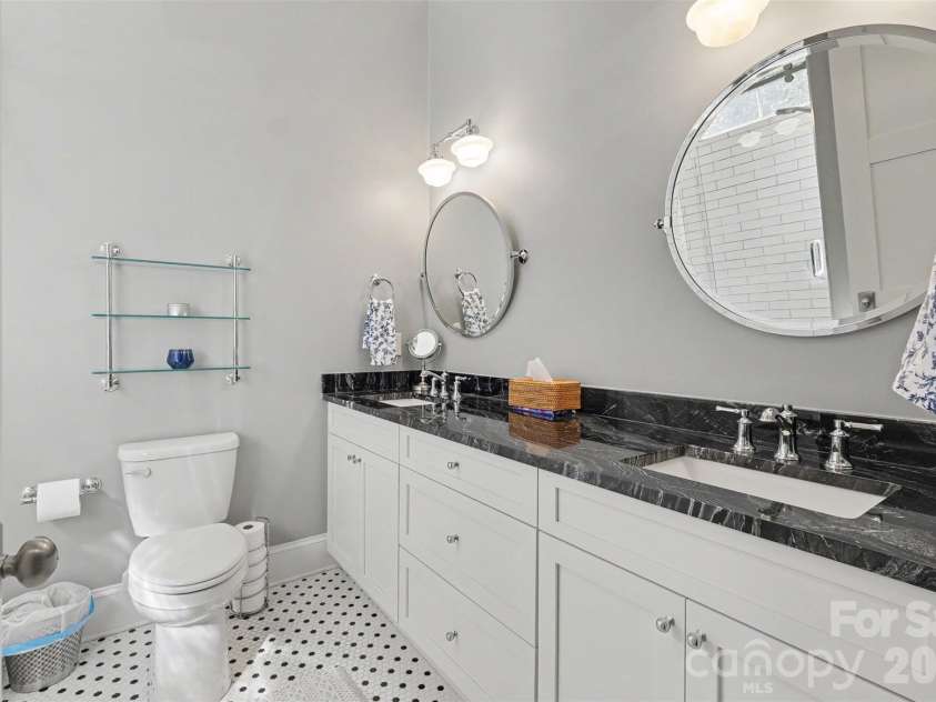 4071 Poplar Ridge Drive, Fort Mill, SC 29715.  MLS# CAR4430691, YatesRealty ID 55460. 