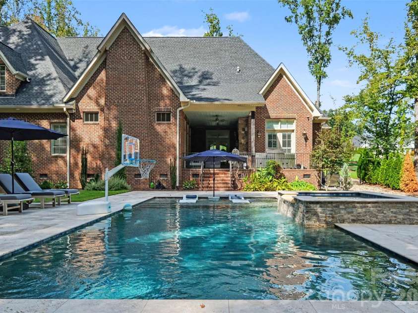 4071 Poplar Ridge Drive, Fort Mill, SC 29715.  MLS# CAR4430691, YatesRealty ID 55460. 