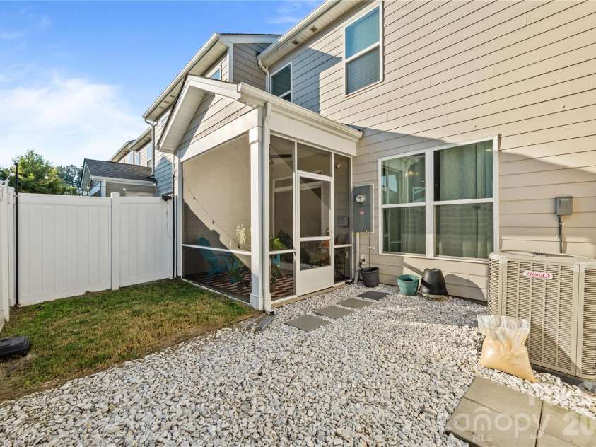 4035 Rothwood Lane, Harrisburg, NC 28075.  MLS# CAR4432695, YatesRealty ID 55461. 