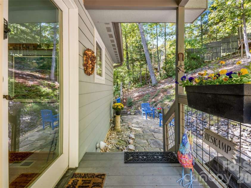 115 Laurel Wood Drive, Mars Hill, NC 28754.  MLS# CAR4431079, YatesRealty ID 55464. 