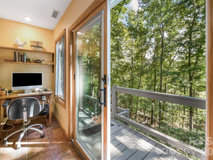 115 Laurel Wood Drive, Mars Hill, NC 28754.  MLS# CAR4431079, YatesRealty ID 55464. Downstairs computer nook.