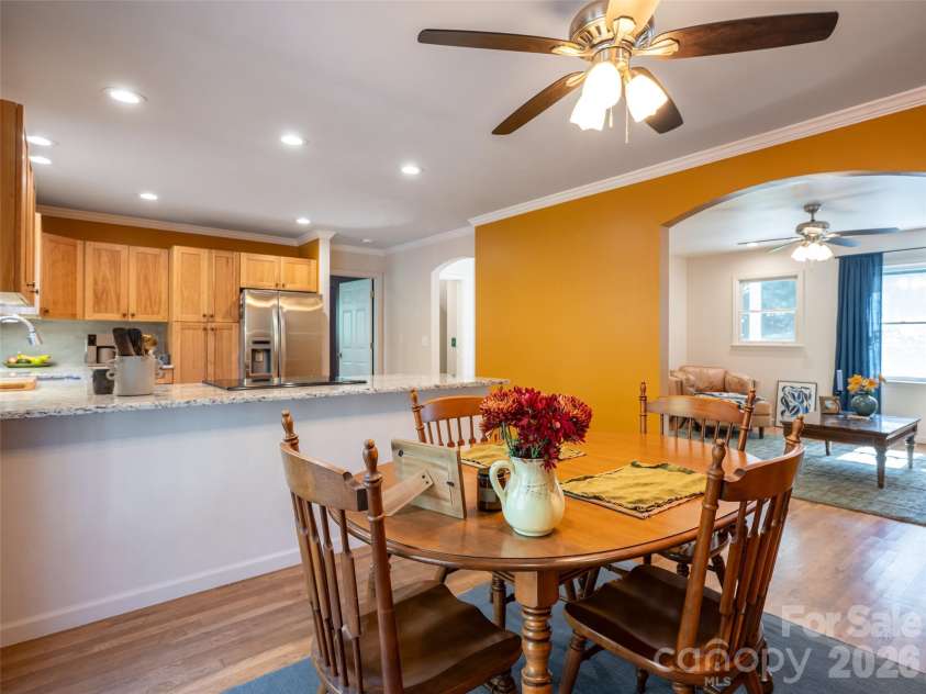 2 Song Bird Lane, Weaverville, NC 28787.  MLS# CAR4432351, YatesRealty ID 55466. 