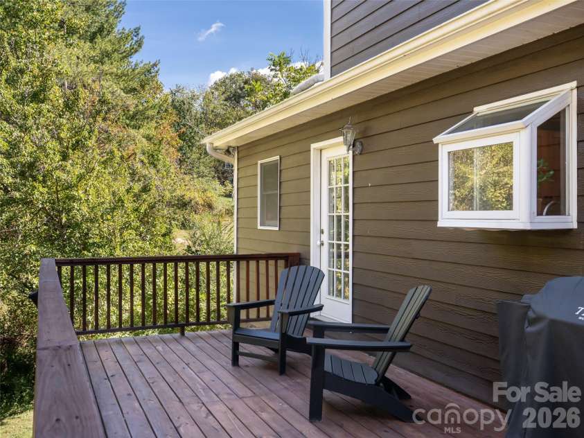 2 Song Bird Lane, Weaverville, NC 28787.  MLS# CAR4432351, YatesRealty ID 55466. 