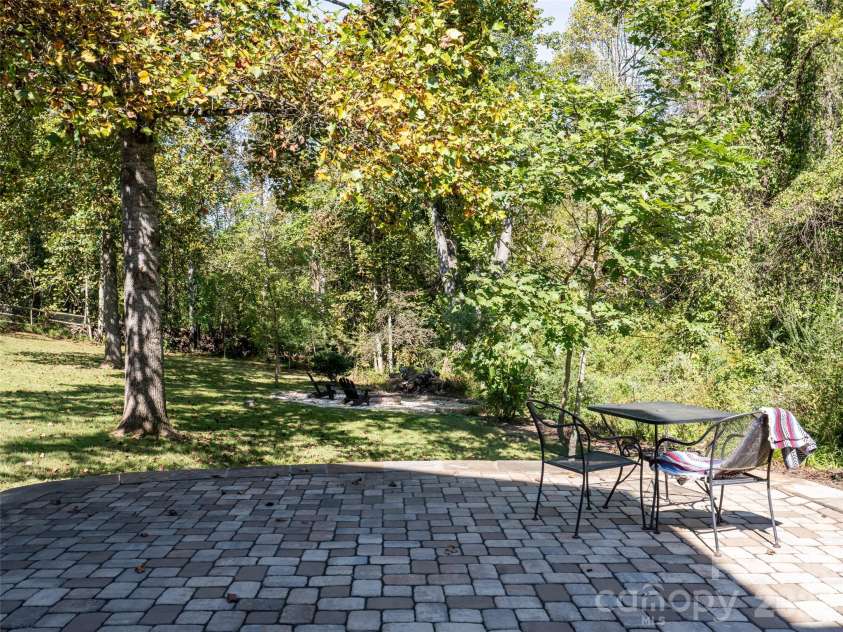 2 Song Bird Lane, Weaverville, NC 28787.  MLS# CAR4432351, YatesRealty ID 55466. 