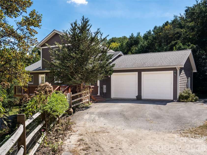 2 Song Bird Lane, Weaverville, NC 28787.  MLS# CAR4432351, YatesRealty ID 55466. 