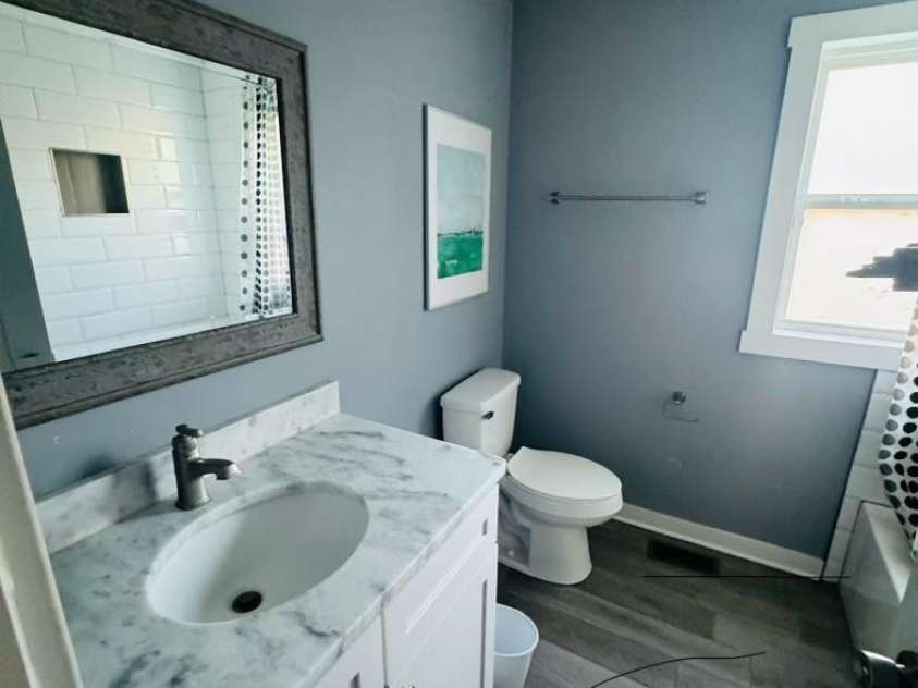 2801 Cowles Road, Charlotte, NC 28208.  MLS# CAR4209924, YatesRealty ID 5547. Bathroom 1