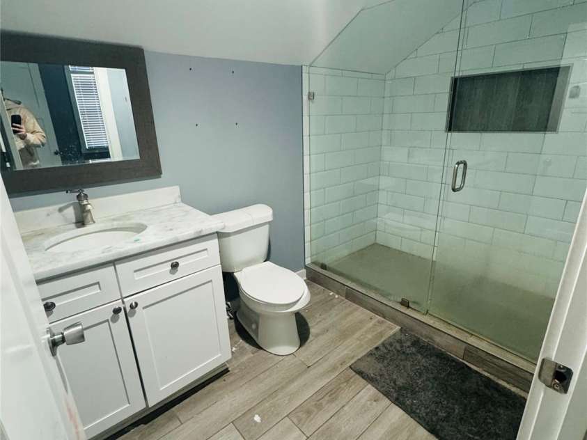 2801 Cowles Road, Charlotte, NC 28208.  MLS# CAR4209924, YatesRealty ID 5547. Bathroom 2