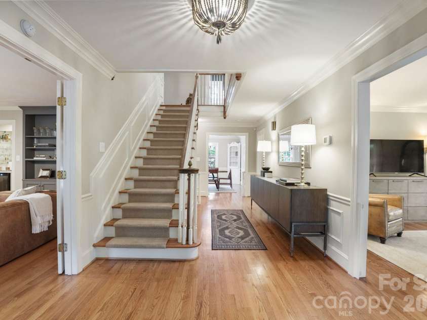 4800 Rockview Court, Charlotte, NC 28226.  MLS# CAR4431140, YatesRealty ID 55471. A Classic Formal Entry Way