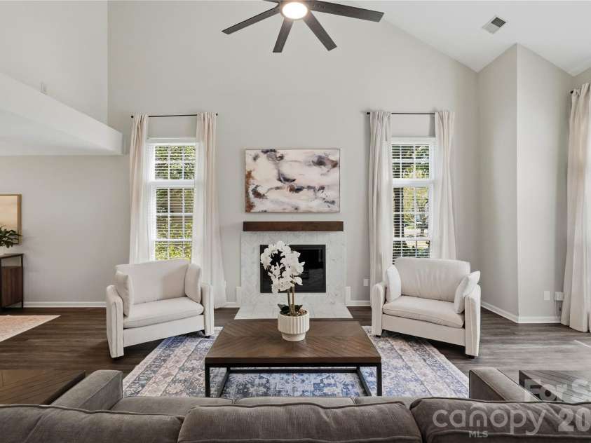 2815 Winghaven Lane, Charlotte, NC 28210.  MLS# CAR4432199, YatesRealty ID 55473. 