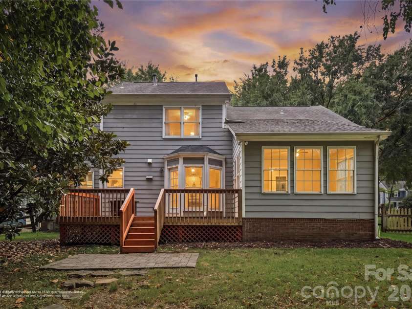 2815 Winghaven Lane, Charlotte, NC 28210.  MLS# CAR4432199, YatesRealty ID 55473. 