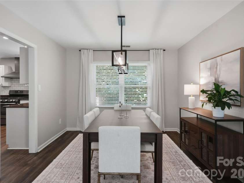 2815 Winghaven Lane, Charlotte, NC 28210.  MLS# CAR4432199, YatesRealty ID 55473. 