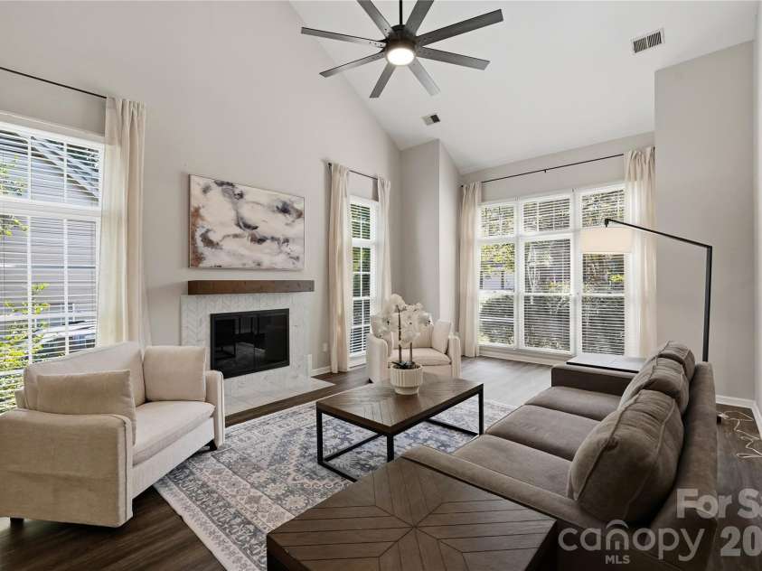 2815 Winghaven Lane, Charlotte, NC 28210.  MLS# CAR4432199, YatesRealty ID 55473. 
