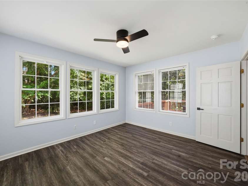 2815 Winghaven Lane, Charlotte, NC 28210.  MLS# CAR4432199, YatesRealty ID 55473. 
