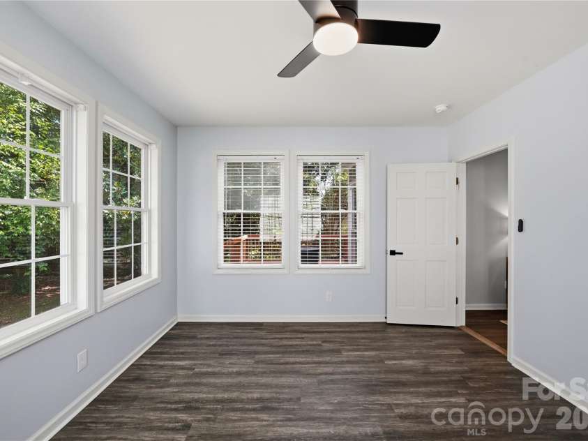 2815 Winghaven Lane, Charlotte, NC 28210.  MLS# CAR4432199, YatesRealty ID 55473. 