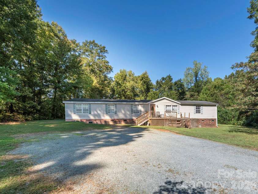 2292 Thornwell Road, Lancaster, SC 29720.  MLS# CAR4422898, YatesRealty ID 55474. Front Exterior of the Home