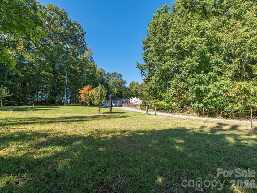 2292 Thornwell Road, Lancaster, SC 29720.  MLS# CAR4422898, YatesRealty ID 55474. Land showing Driveway Approach